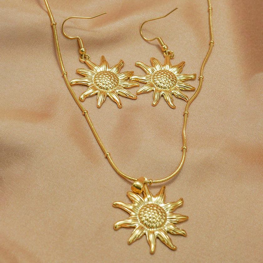 Lxalry 18K Gold Plated Stainless Steel Sun Pendant Necklace And Earrings Set For Women - Elegant Summer Jewelry Gift, Waterproof, Hypoallergenic, Perfect For Birthday, Beach, Wedding, And Daily Wears